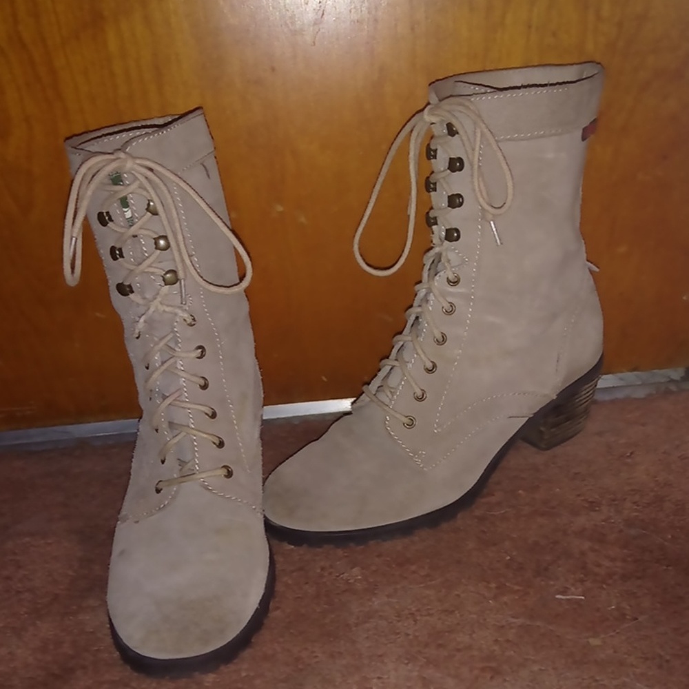 Bass Boots
